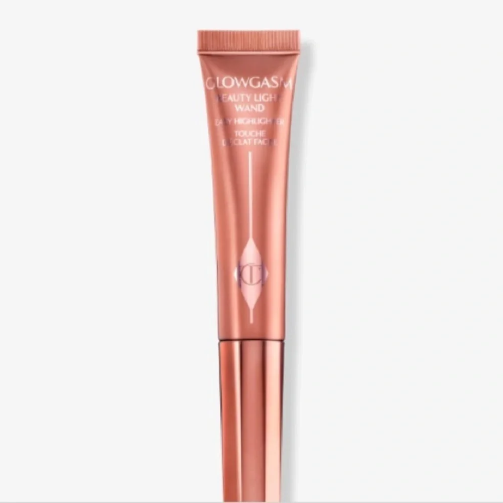 Glowgasm Beauty Light Wand- High Blush in Charlotte Tilbury
